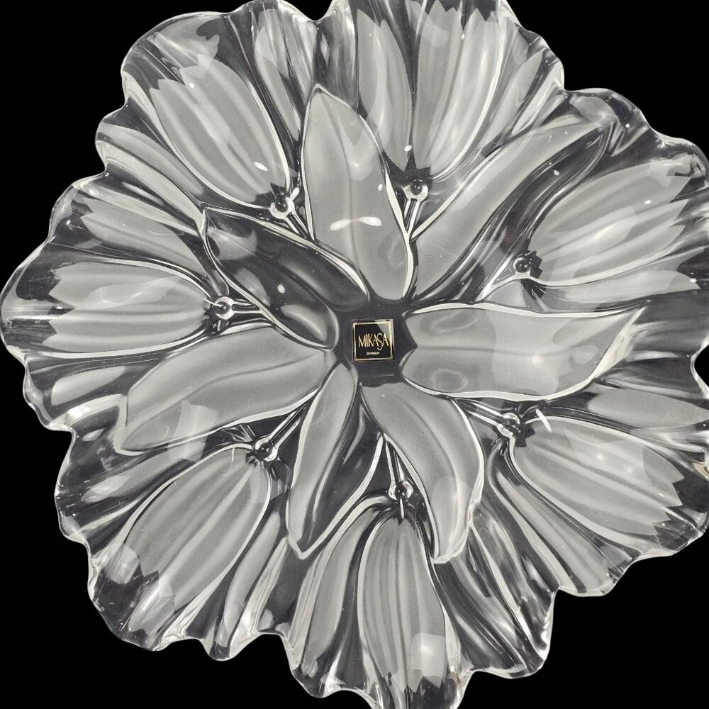 Mikasa Tulip Satin‎ Frosted Flower Glass Crystal Dish Platter Heavy Centerpiece